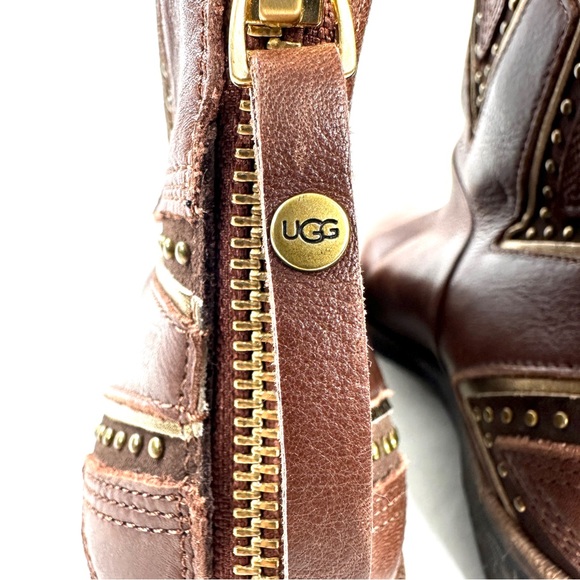 UGG Lars Women Size 6 Brown Leather Ankle Boot Starburst Studded Western Zip - Picture 8 of 8